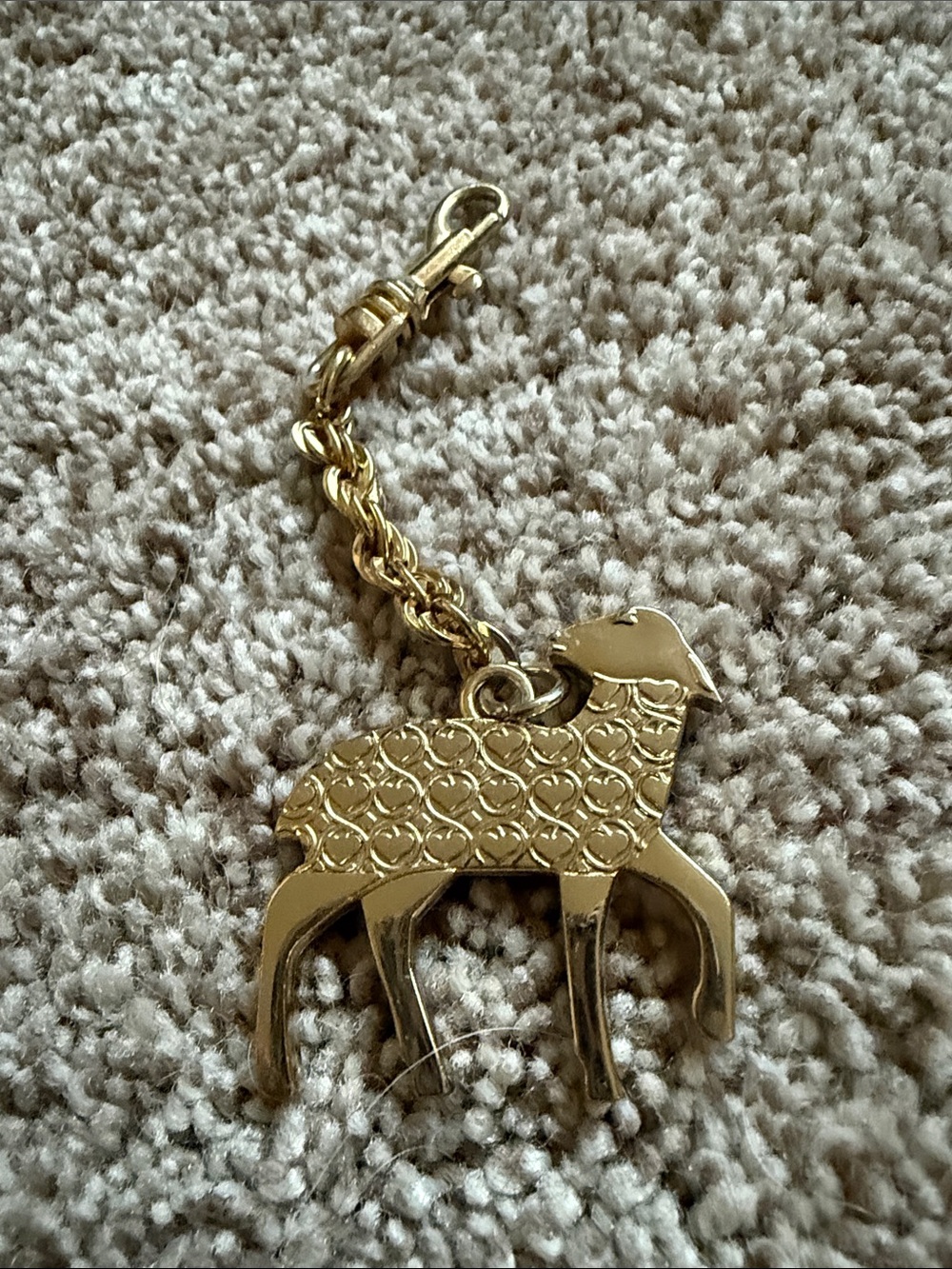 Rare Gwen Stefani for LeSportsac Gold tone lamb bag Charm /Keychain Vintage, Y2K - Picture 2 of 3